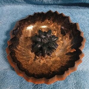 Black and Gold Decorative Trinket Tray With Flower